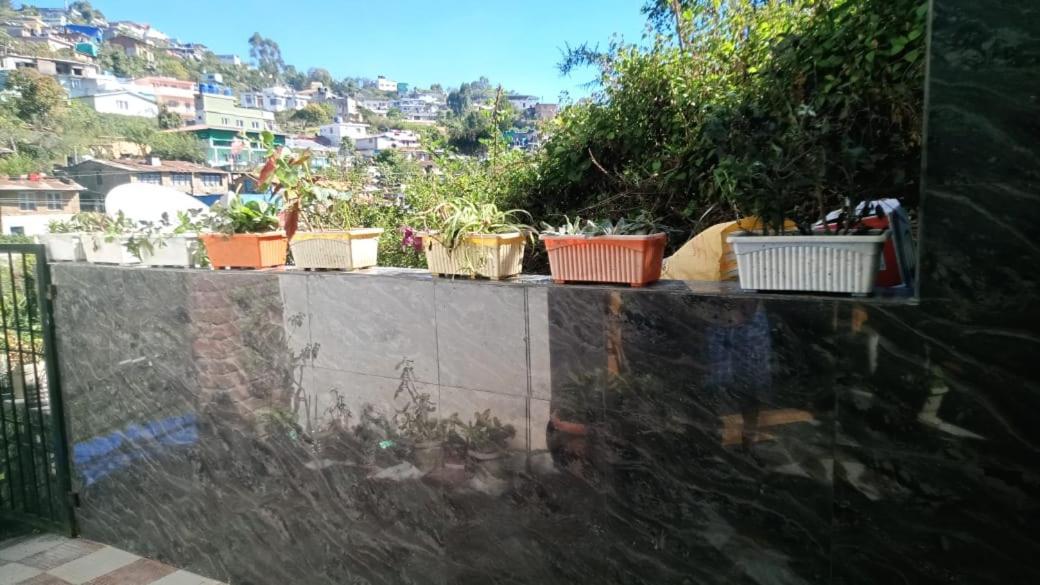 Sumira Residency Lägenhet Kodaikanal Exteriör bild